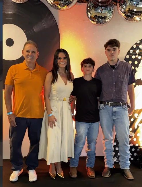 Lívia Agi com sua família
