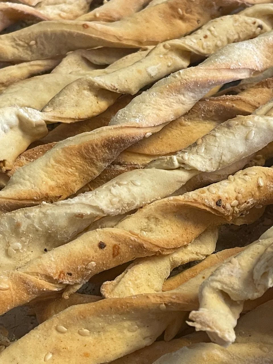 Grissini de Cebola e Gergelim